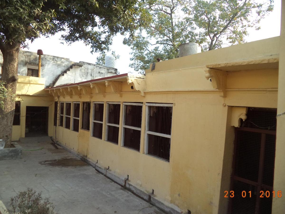 Shri Swami Sheetal Das Aashram Dharmshala Varanasi Exterior photo