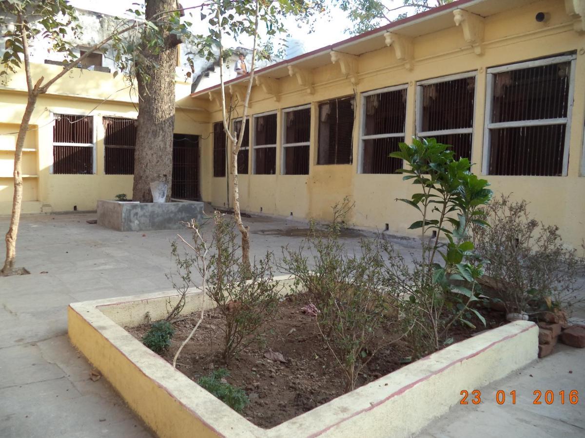 Shri Swami Sheetal Das Aashram Dharmshala Varanasi Exterior photo