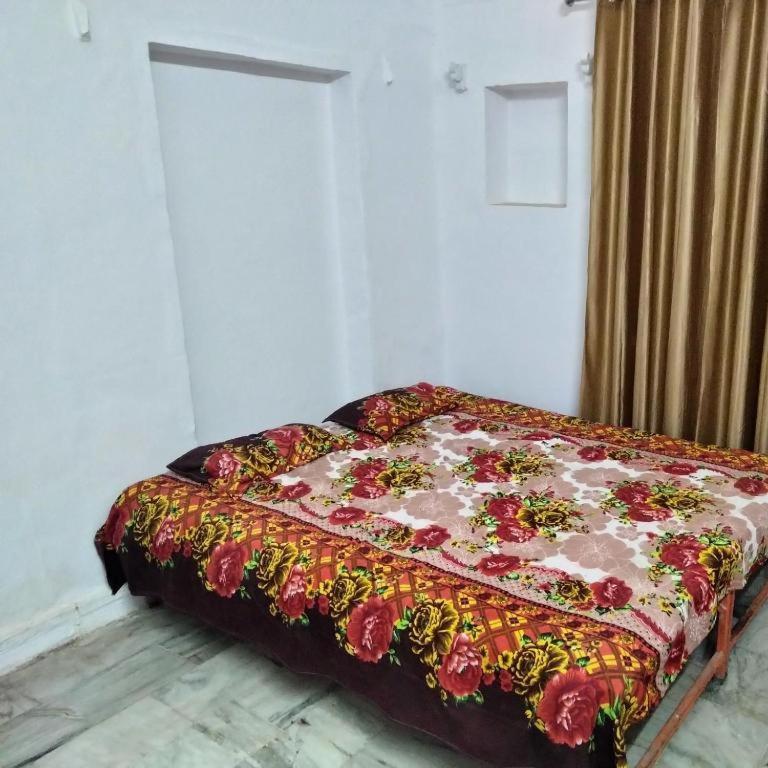 Shri Swami Sheetal Das Aashram Dharmshala Varanasi Exterior photo