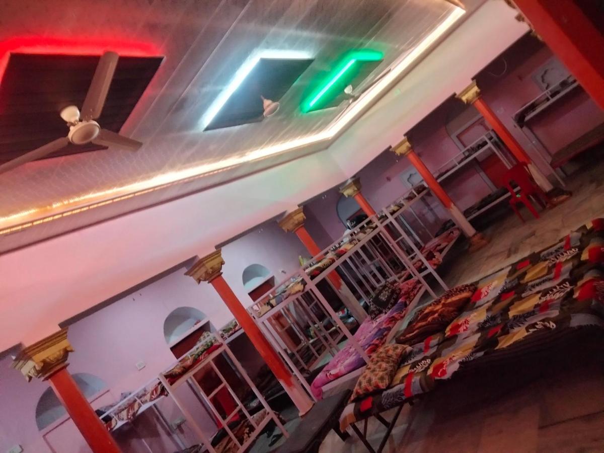 Shri Swami Sheetal Das Aashram Dharmshala Varanasi Exterior photo